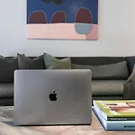 Stylish 1 Bedroom Retreat In Trendy Surry Hills - 6 Brk