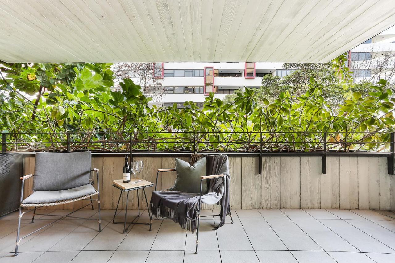Stylish 1 Bedroom Retreat In Trendy Surry Hills - 6 Brk *